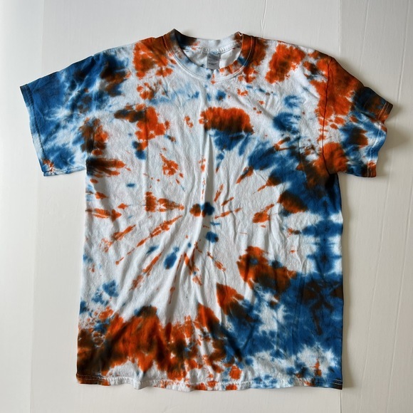 tie dye tee Size L white orange blue spiral dye Gildan t shirt - Picture 2 of 6